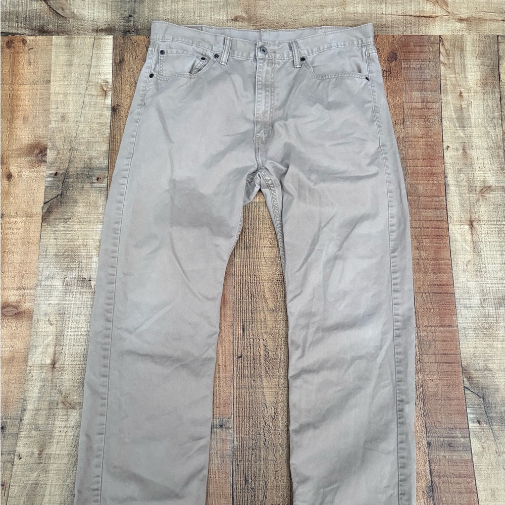 Men's Levi’s 505 Tan Jeans Size 38 Length 32